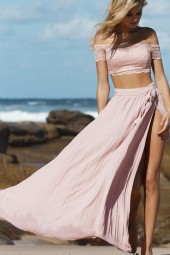 Pretty in Pink: Flirty Off-Shoulder Two-Piece Lace Dress with Pleated Slit