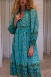 Summer Breeze: Green Floral Bohemian Midi Dress for Beach Days