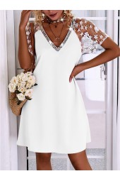 Chic Mini Lace V-Neck Summer Dress with Loose Stitching