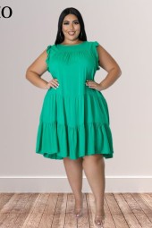 Plus Size Summer Breeze: Solid Casual Sleeveless Midi Dress with Pleated Crew Neck