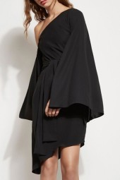 Elegant Black One Shoulder Asymmetric Slit Long Sleeve Party Dress