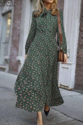 Autumnal Elegance: Bohemian Floral Maxi Dress with Chic Long Sleeves