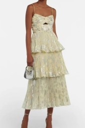 Spring Summer And Charming Yellow Chiffon Bronzing Pleated Cake Long Suspender Dress